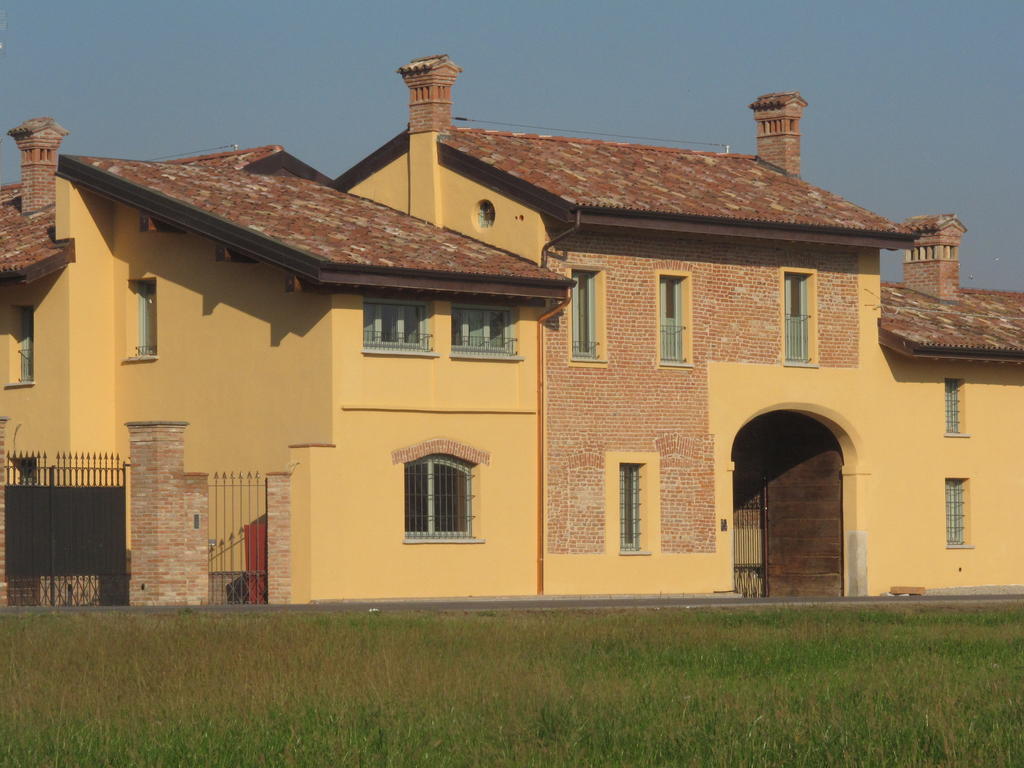 Agriturismo Cascina Pezzolo Lodi Exteriör bild